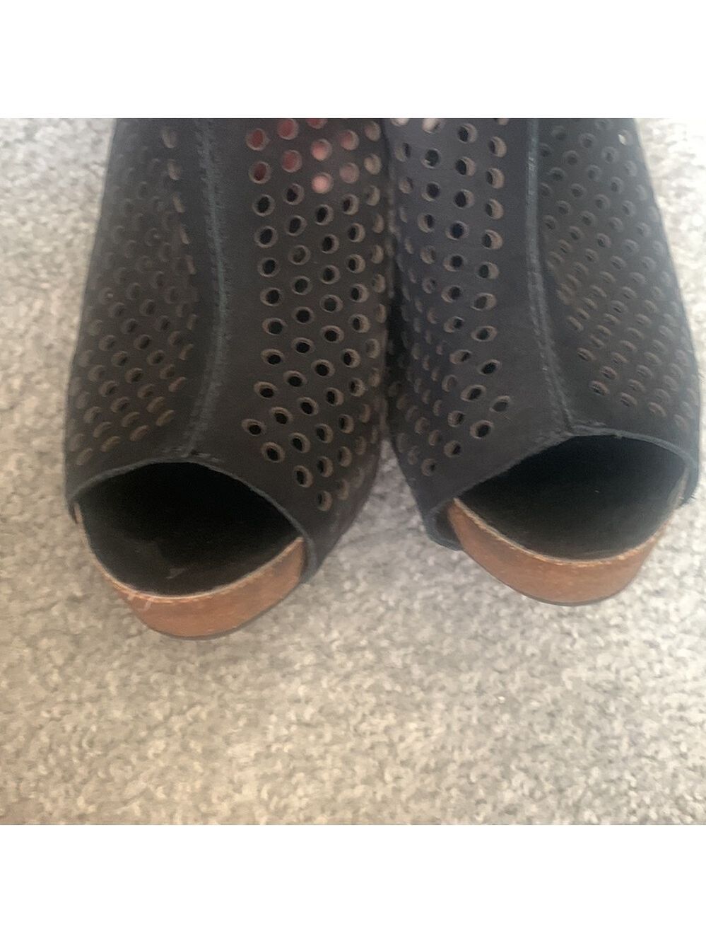 VINCE Camuto stiletto sling back heels - Picture 5 of 5